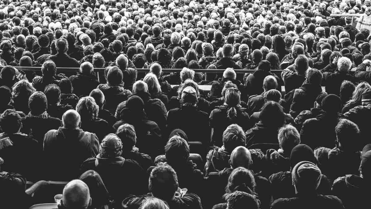 an large audience pictured from behind